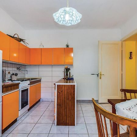 1 Bedroom Beautiful Apartment In Bakar Exterior foto